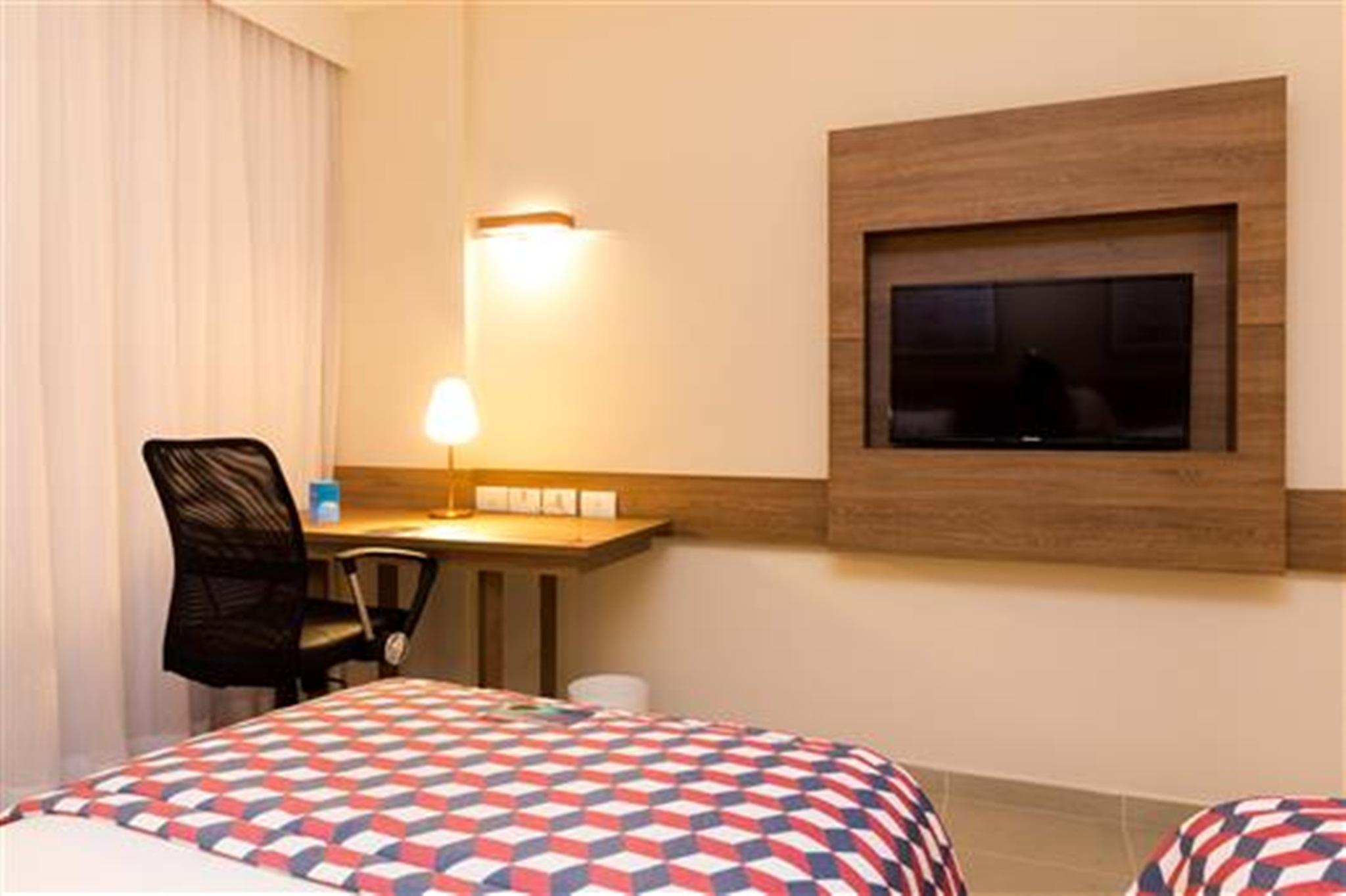 Tulip Inn 坎波斯多斯戈塔卡兹 外观 照片