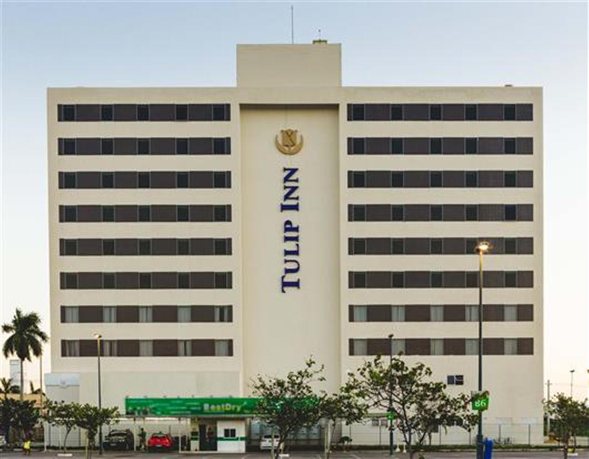 Tulip Inn 坎波斯多斯戈塔卡兹 外观 照片