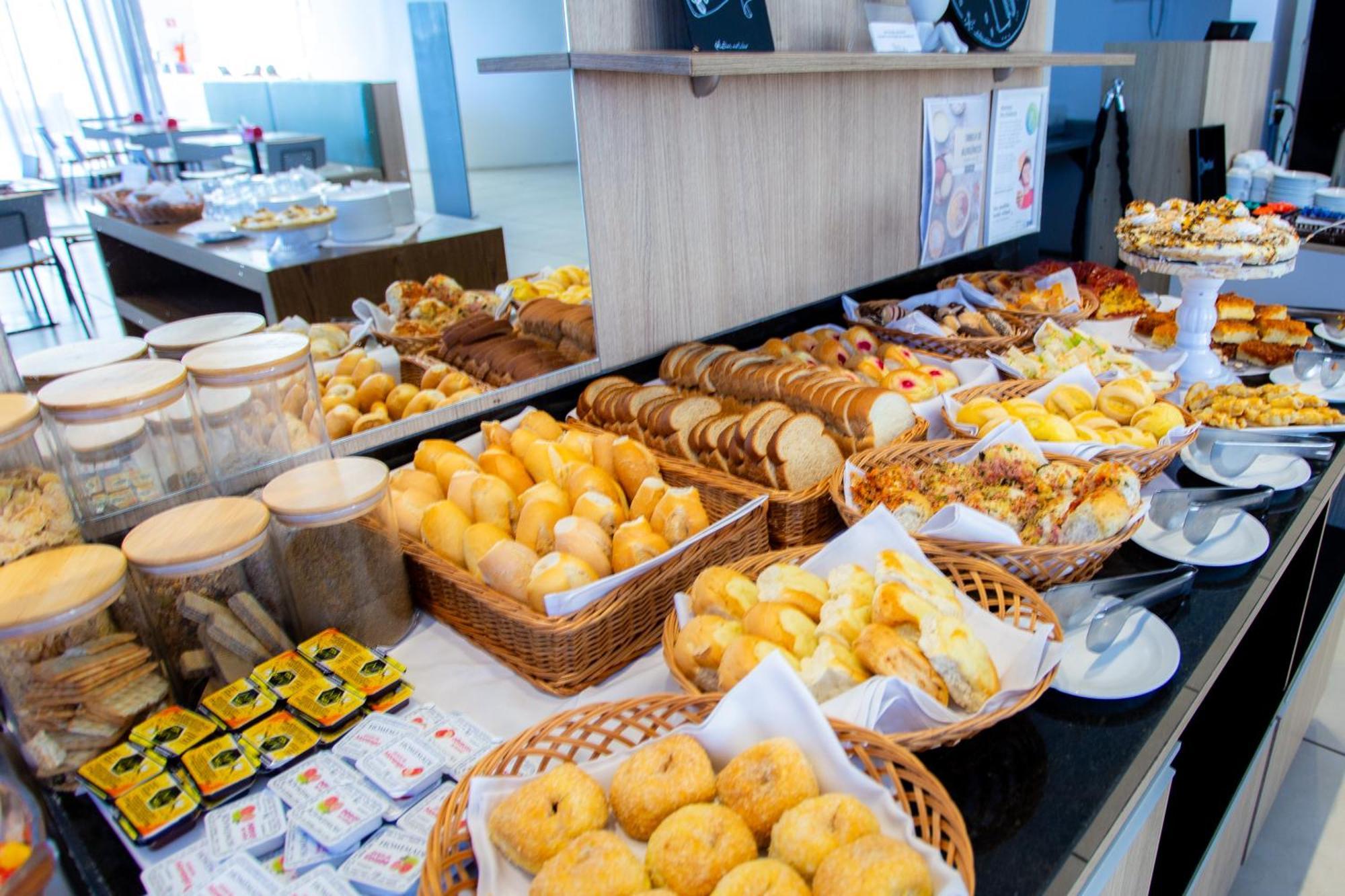 Tulip Inn 坎波斯多斯戈塔卡兹 外观 照片