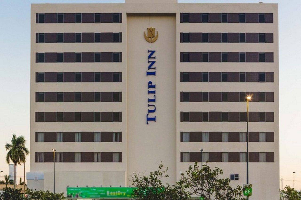 Tulip Inn 坎波斯多斯戈塔卡兹 外观 照片