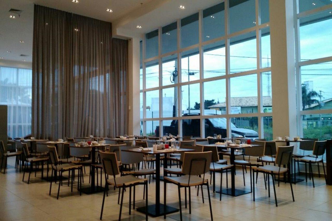 Tulip Inn 坎波斯多斯戈塔卡兹 外观 照片