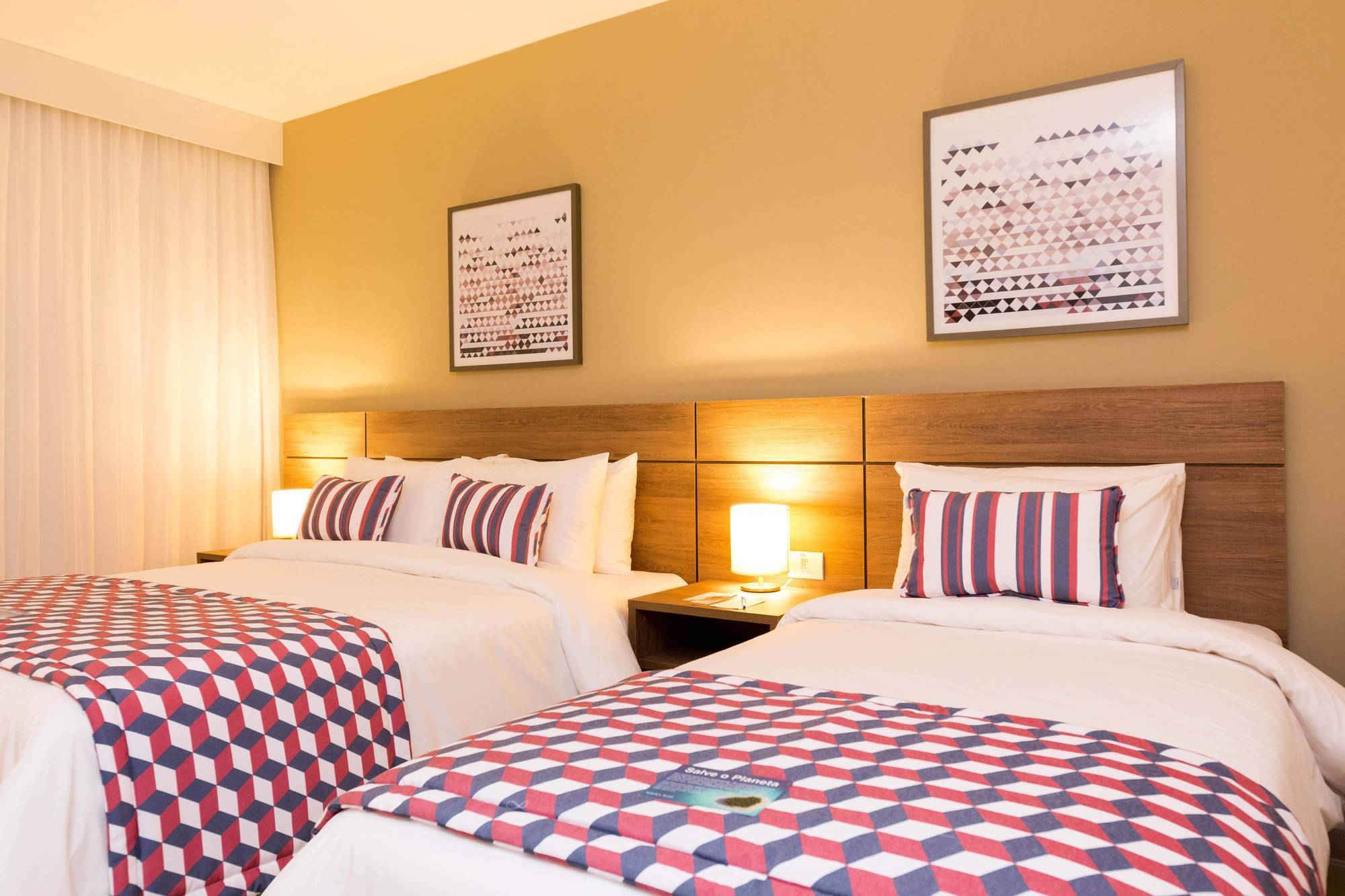 Tulip Inn 坎波斯多斯戈塔卡兹 外观 照片