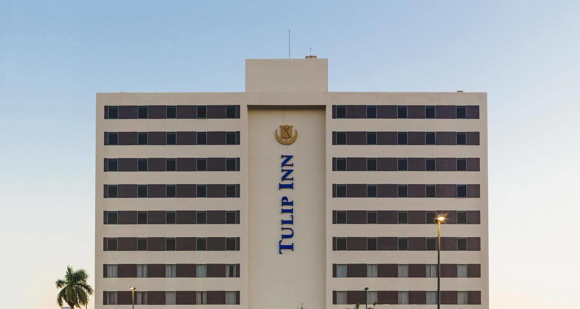 Tulip Inn 坎波斯多斯戈塔卡兹 外观 照片